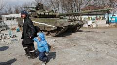 sundaytimes man childinblue russian tank