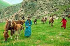 kurdish farm girl